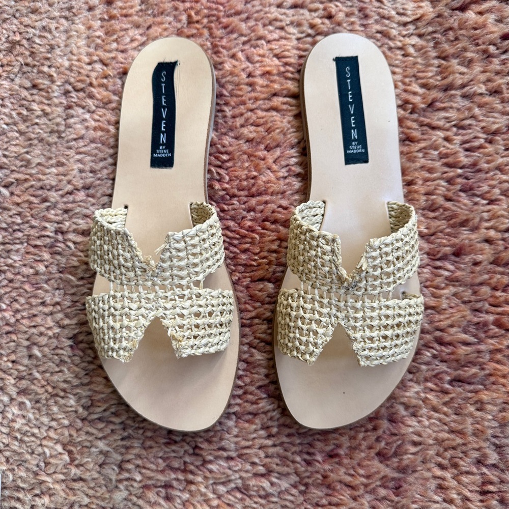 Steven Greece Slides size 9.5
